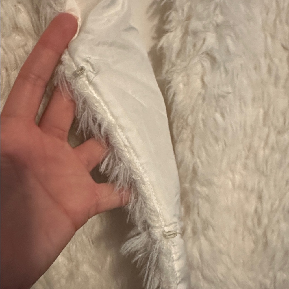 Ruby Rd. Fuzzy White Vest - Picture 4 of 5
